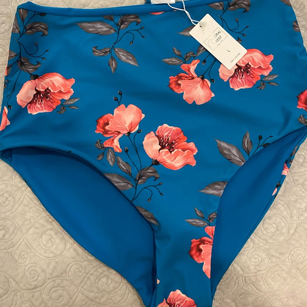 Swim bottoms high waisted